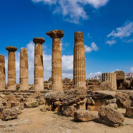La Terrazza Sul Faro Apartman Porto Empedocle