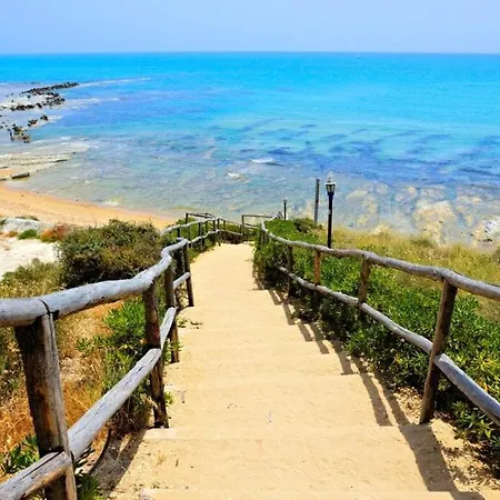 La Terrazza Sul Faro Porto Empedocle